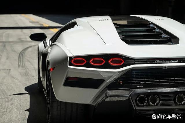 【汽车】每周超跑系列:2022 兰博基尼Countach LPI 800-4(组图) - 14