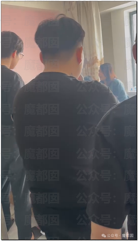 全网震怒！群殴、烟烫、扒光…网红精神小妹霸凌女生视频画面流出（组图） - 12