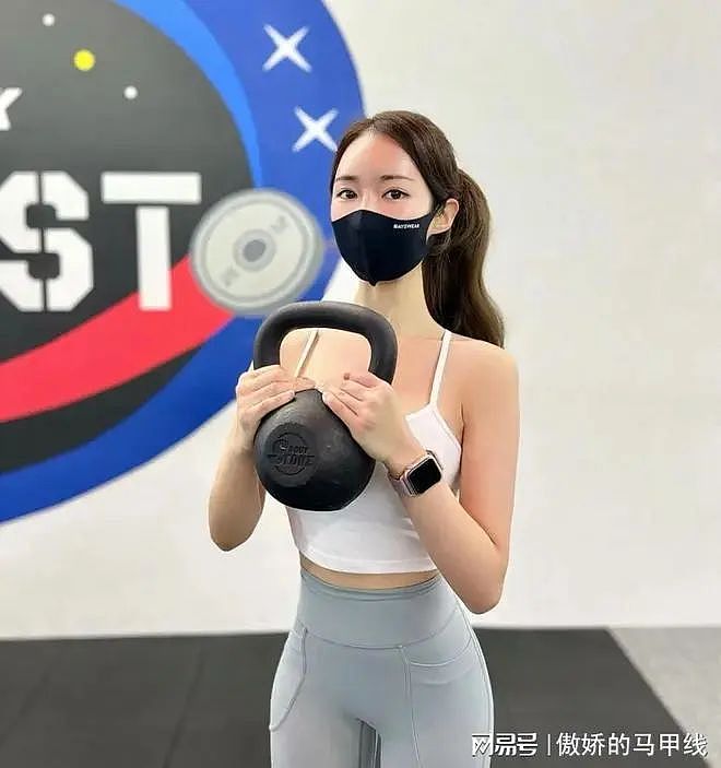 【美女】肤白如雪曲线撩人，极品身材的小姐姐，做你女盆友几点回家？（组图） - 23