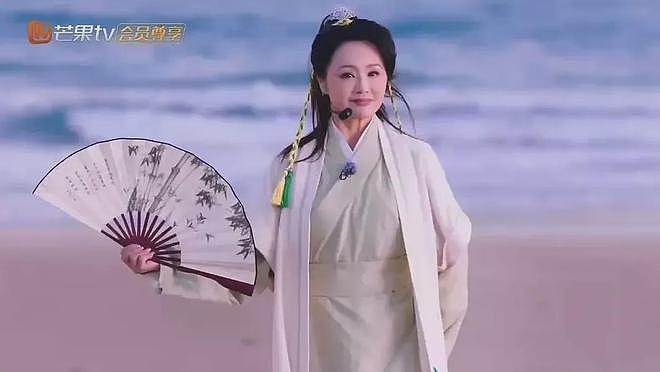 为什么大家开始喜欢50+岁女明星?(组图) - 4