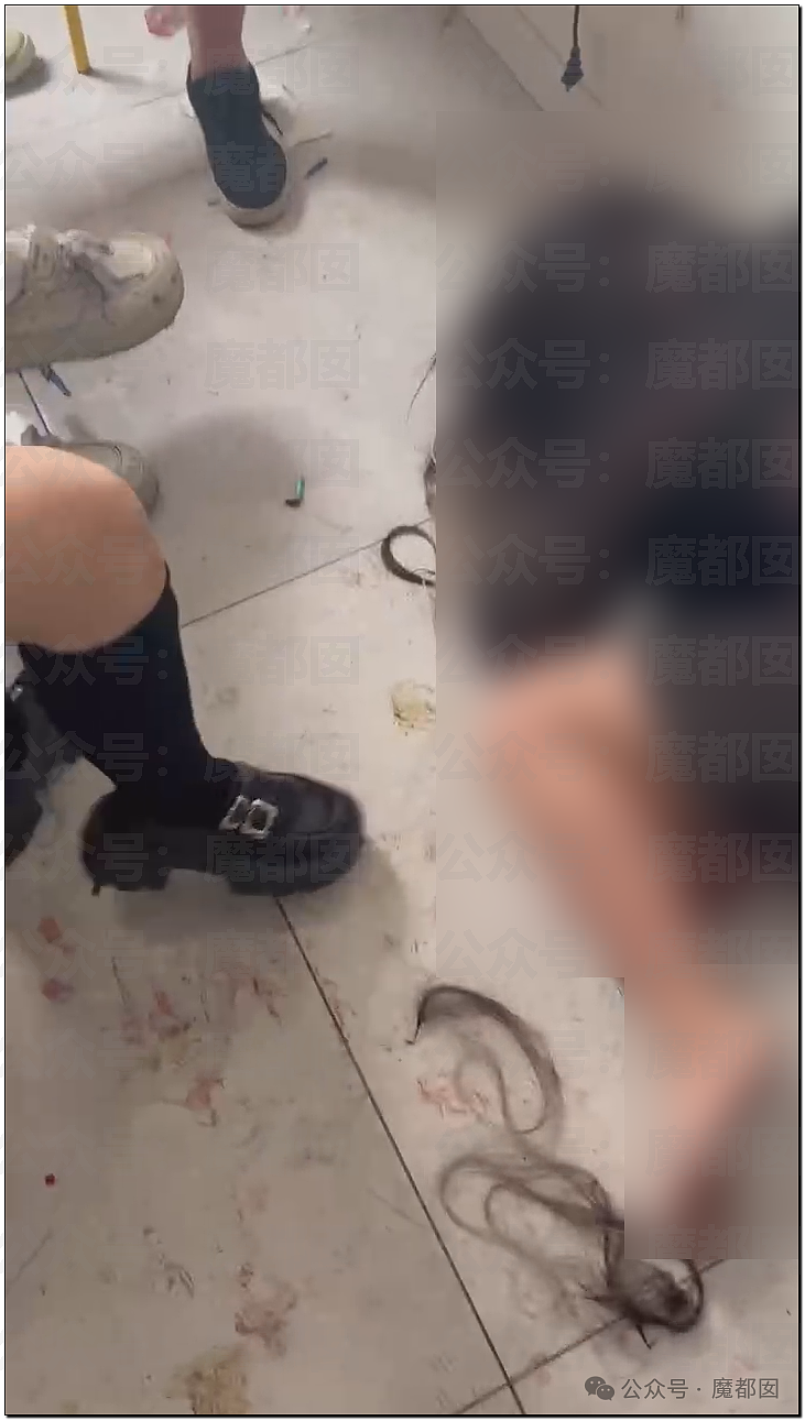 全网震怒！群殴、烟烫、扒光…网红精神小妹霸凌女生视频画面流出（组图） - 17