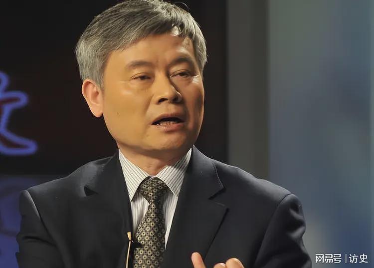 为何以前五一放7天,现在却改成五天还得调休,原来都是他的建议(组图) - 7