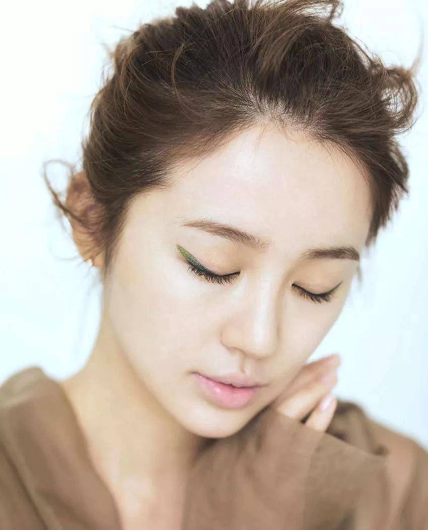 尹恩惠复刻《宫》经典造型上演回忆杀,从“收视女王”到“从荧幕消失”,她可谓一步错步步错(组图) - 6