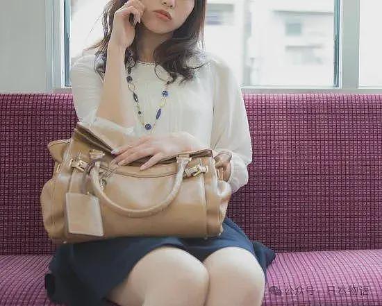中国女孩在日本电车打电话超5分钟,被其他乘客从背后踹了几脚!原来这在日本真的惹人厌(组图) - 3