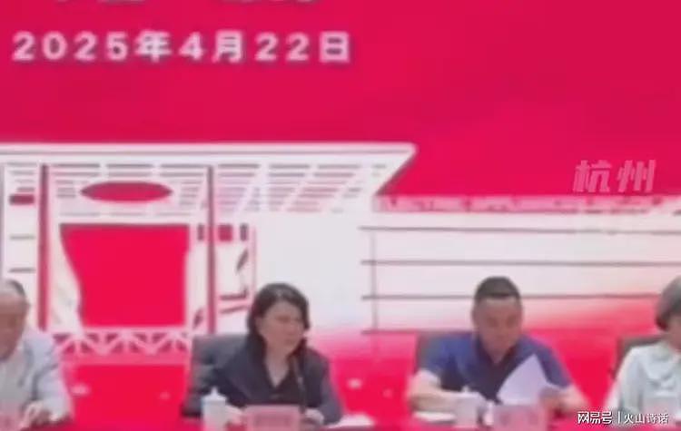 打脸太快！董明珠话音刚落，被扒23年三亚67辆格力钛新能源车起火（组图） - 6