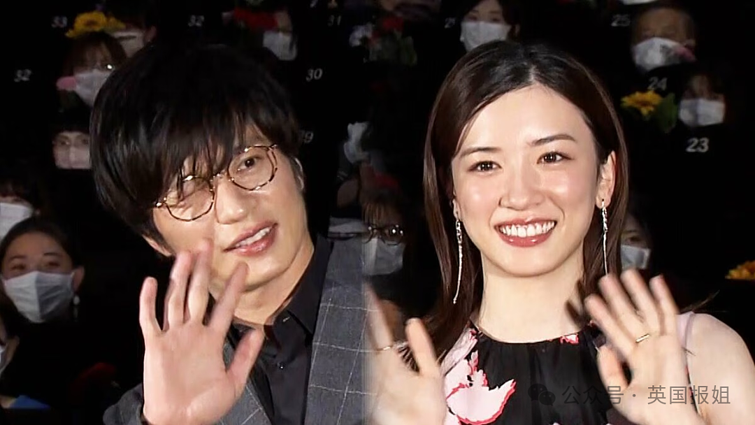 日本顶流女星爆丑闻！疑同时与已婚男星+韩国男友交往，还搅黄闺蜜婚事？网友：仙女糊涂啊（组图） - 22