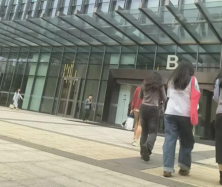 武汉猿辅导员工猝死在公司，劳动监察部门介入调查工亡认定（组图） - 7