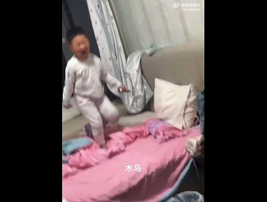 【爆笑】女子说自己双子宫还是易孕体质，怀了 6 胎还流产两次！网友：你们那边用避孕套犯法？（组图） - 10