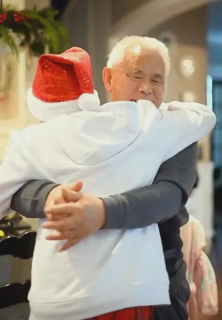 东北姑娘在海外做清洁工，被小4岁飞行员猛追，还帮她全家移民（组图） - 11