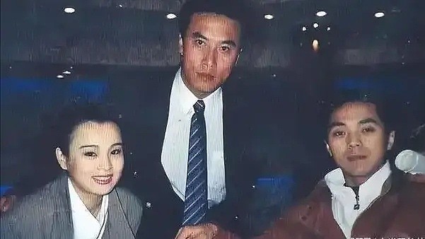 宋祖儿坦言自己大小眼，盘点那些五官有缺点，但整体却很美的明星（组图） - 19
