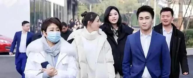 赌王四太又一店铺出租,月赚40万,4百亿身家奚梦瑶成大赢家(组图) - 16