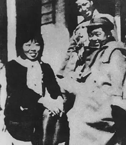 延安女性:“分配婚姻”与感情纠葛(组图) - 15