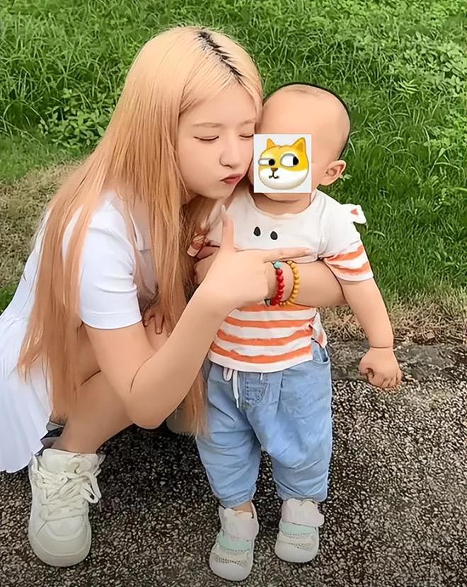 黄一鸣晒女儿近况，孩子反颌严重不见干预，跟王思聪讨钱又失败（组图） - 25