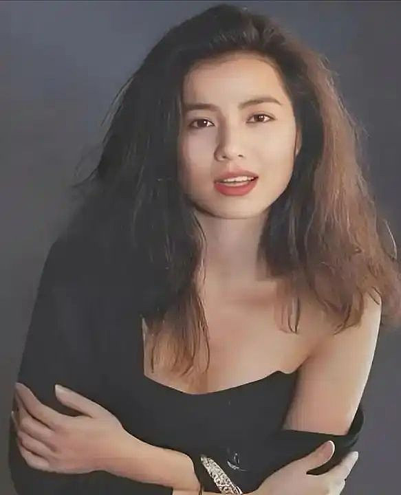 被大佬“藏”起来的4位女星,年轻时个个人间尤物(组图) - 2