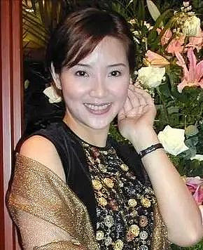 被大佬“藏”起来的4位女星,年轻时个个人间尤物(组图) - 29