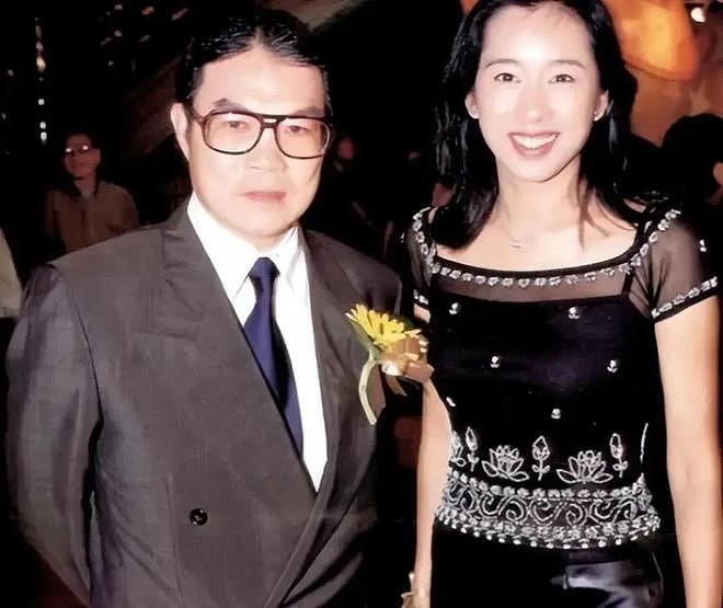 郭晶晶8岁大女儿在内地过生日,是霍家长房长孙女,比妈妈还漂亮(组图) - 17