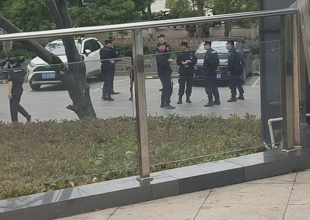 35岁程序员脑干出血，ICU抢救28天，长期有这坏习惯！还有大厂员工公司猝死，千万警惕（组图） - 12