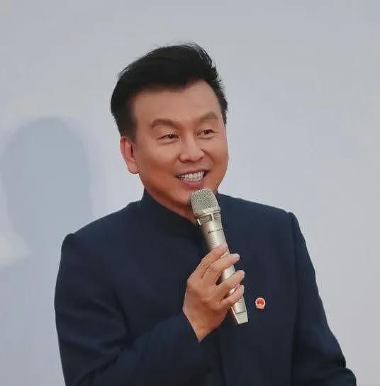 知名主持人否认被央视开除，发文怒斥：污蔑（组图） - 5