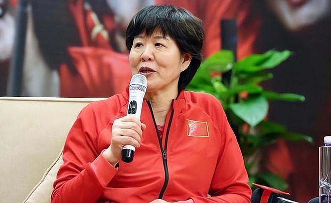 从“铁榔头”到“整容狂魔”，64岁医美失败的郎平，近况大有反转（组图） - 6