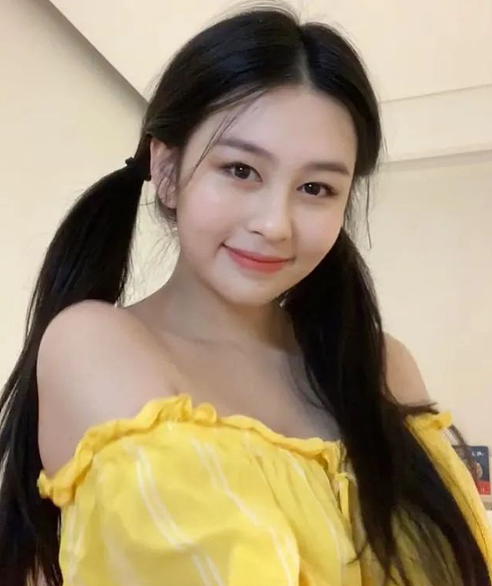 【美女】邱淑贞女儿沈月Cos赤木晴子惊艳全网，颜值身材双爆表，网友：青出于蓝（组图） - 19