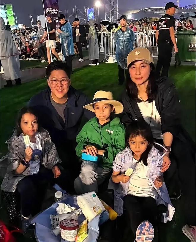 郭晶晶8岁大女儿在内地过生日,是霍家长房长孙女,比妈妈还漂亮(组图) - 6