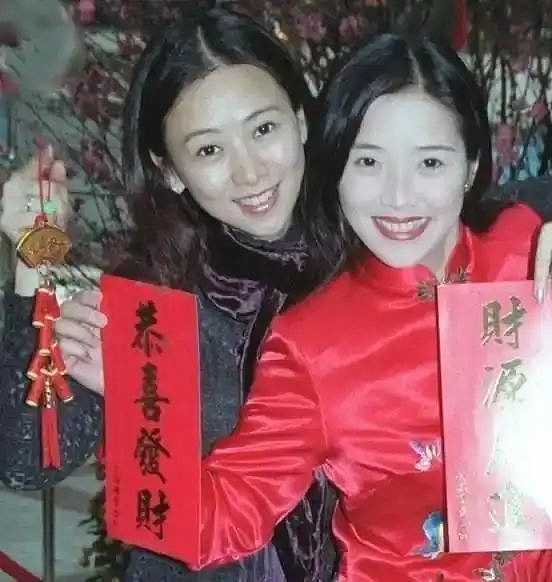 被大佬“藏”起来的4位女星,年轻时个个人间尤物(组图) - 28