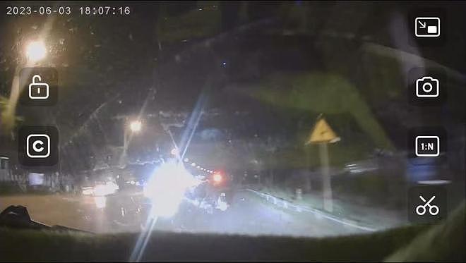 致1死交通事故责任重新认定：民警和司法鉴定人被处罚（组图） - 2