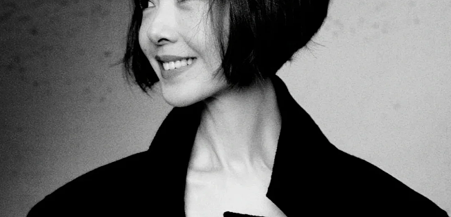 全网嘲 “低情商”到播客女王！50岁鲁豫被黑10年后逆风翻盘，网友：姐姐多说，我们爱听（组图） - 1