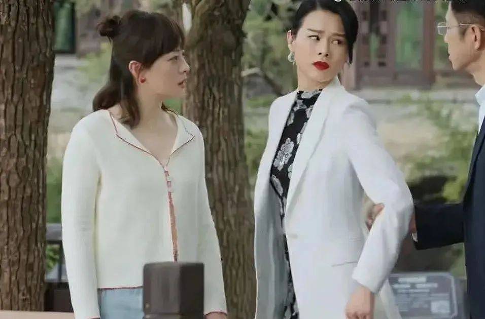 看了42岁孙俪的近照，才知道中老年女星的“尴尬”（组图） - 3