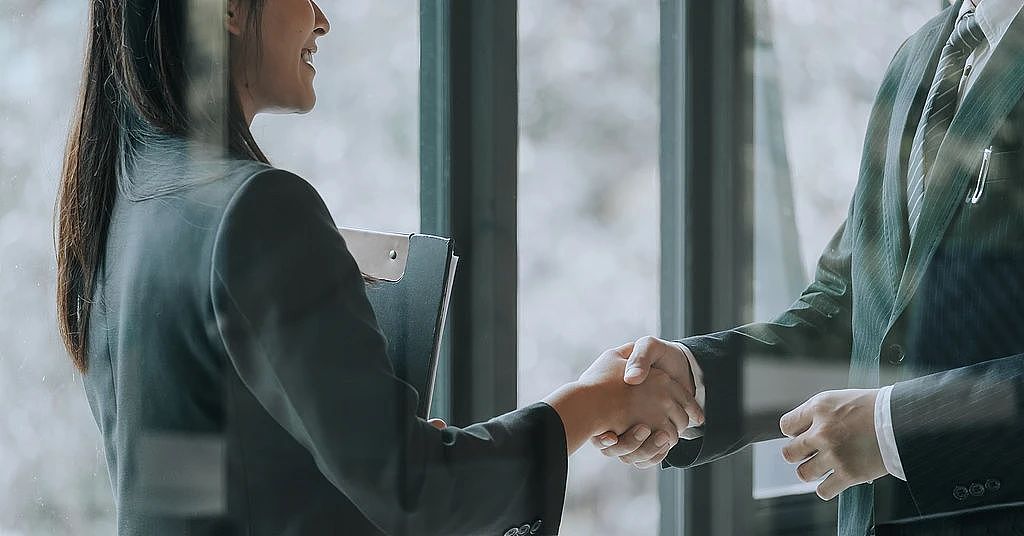 漂在海上的货，无法“靠岸”的人（组图） - 6