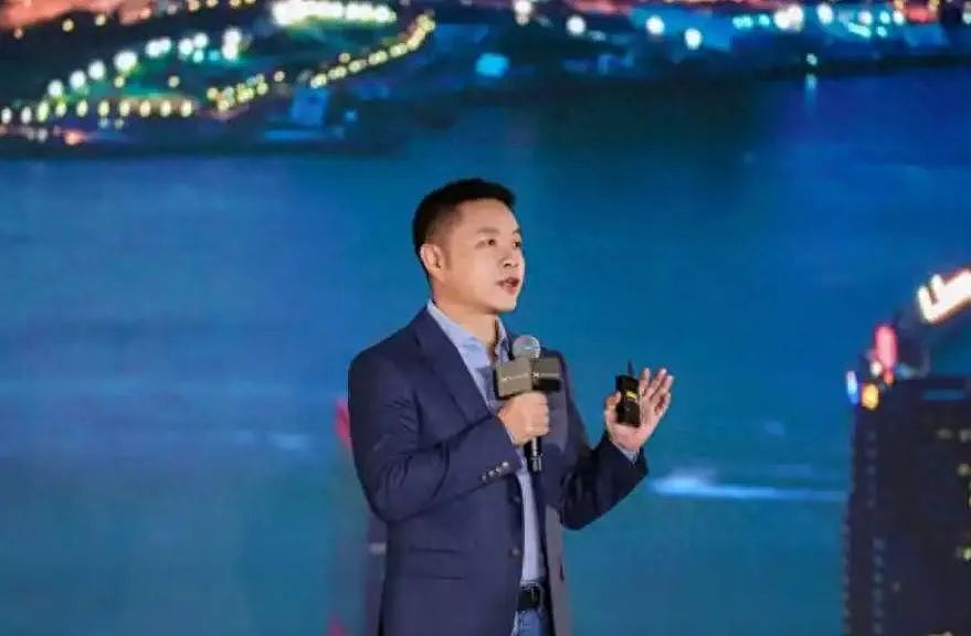 小鹏香港发布会：2025款X9上市，飞行汽车订单破4000台（组图） - 1