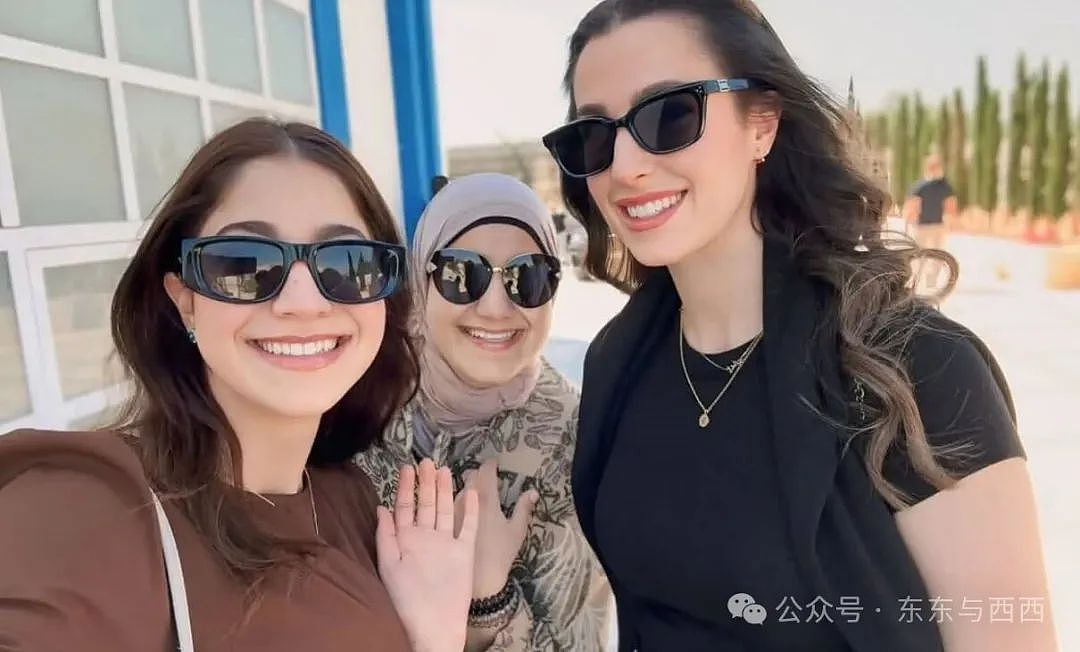 最美太子妃带8个月萌娃公务,生完光速恢复,她的联姻充满动荡和辛苦?(组图) - 6