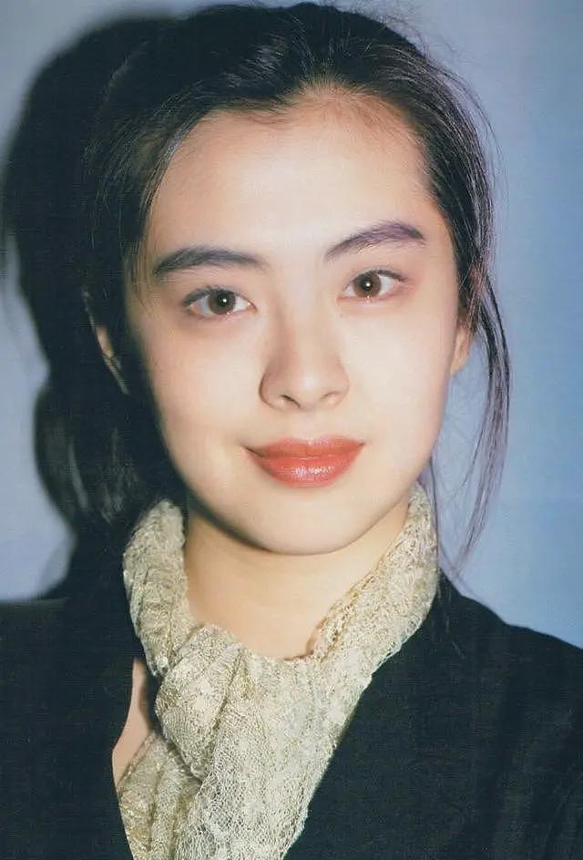 时隔多年终于回国，美人迟暮的王祖贤，让我看到人生的另一种可能（组图） - 2