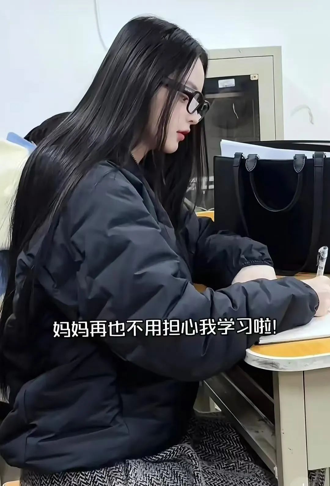 中国聋哑女生因颜值太高冲上热搜!评论区全是质疑,本人辩解后却被骂惨…(视频/组图) - 16