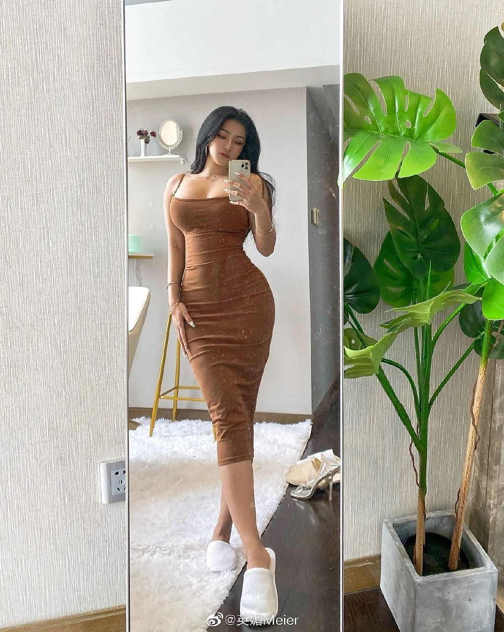 【美女】健身女孩穿包臀裙，是种什么画风？网友：这谁顶得住（组图） - 9