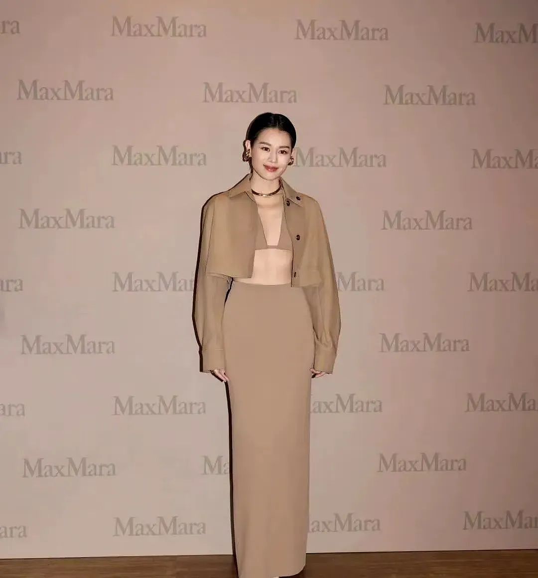 从“最丑港姐“到三料视后！胡杏儿重戴后冠惊艳亮相，凭内地剧大火（组图） - 5