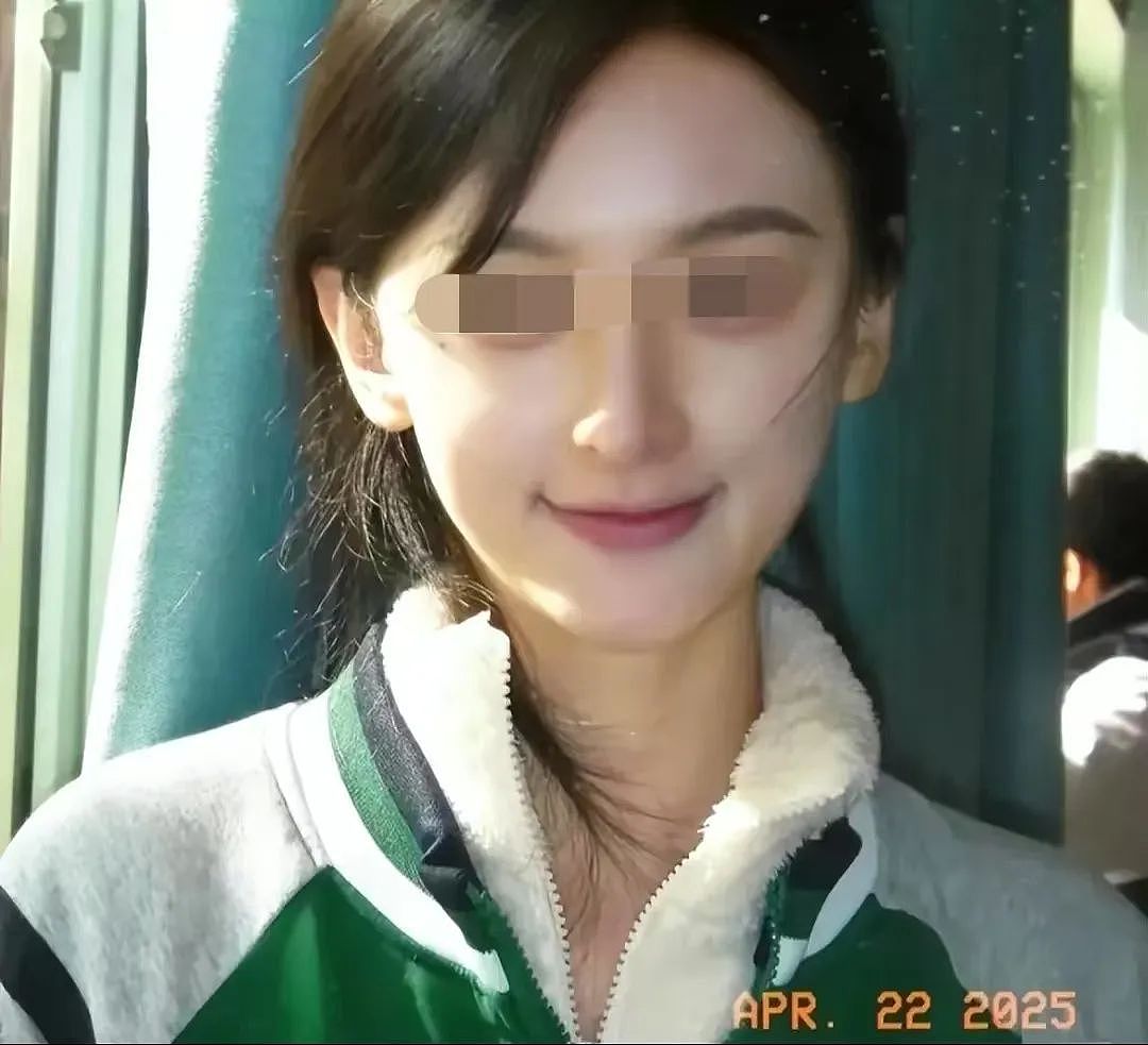 中国聋哑女生因颜值太高冲上热搜!评论区全是质疑,本人辩解后却被骂惨…(视频/组图) - 17
