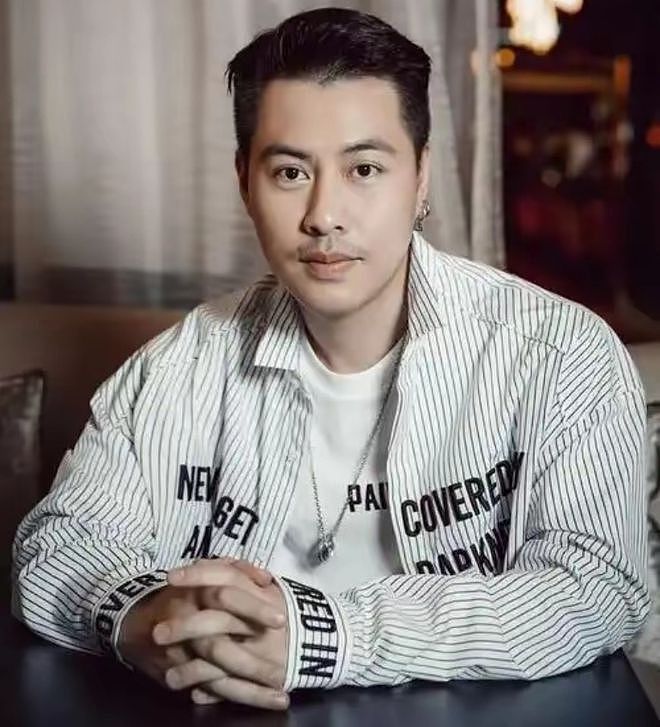 曝光！被封杀6年，范冰冰身边亲密男人身份被扒，已不离不弃20年（组图） - 10