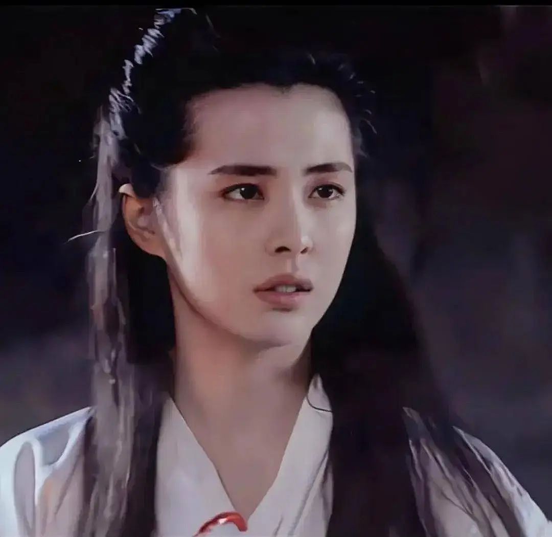 58岁王祖贤现身上海,生图曝光!万元爱马仕搭配新中式,现场瞬间沸腾(组图) - 22