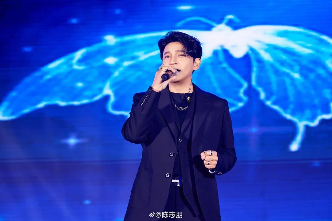 从“乖乖虎”到“苏阿姨”!苏有朋形象反差引全网热议(组图) - 7