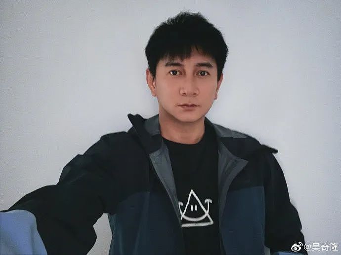 从“乖乖虎”到“苏阿姨”!苏有朋形象反差引全网热议(组图) - 8