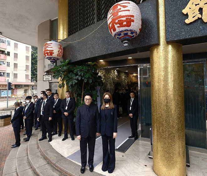 李兆基设灵:徐子淇为公公守孝,李嘉诚儿子露面,郭晶晶夫妇现身(组图) - 10