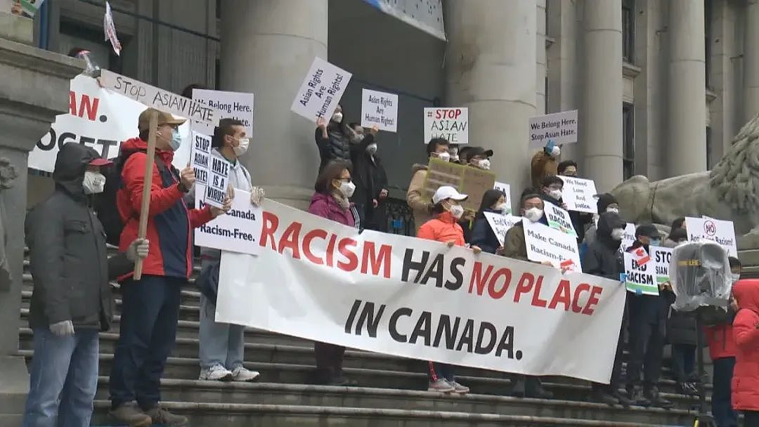 “滚出我的国家！“华人女子地铁上遭老白男种族歧视！只因这件小事（组图） - 9