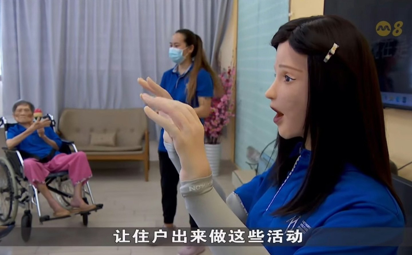 中国最大“人形机械人训练学校”揭秘,24小时狂练炒菜拖地烫衣服(组图) - 3