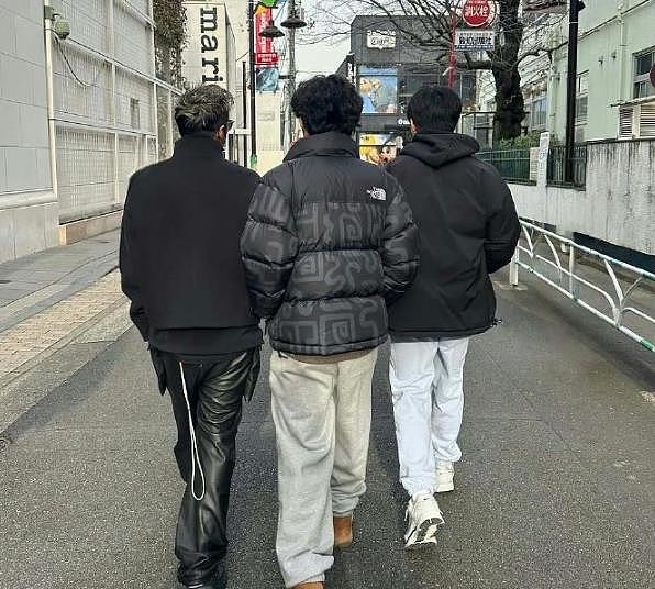 谢霆锋儿子现身演唱会,Lucas主动打招呼,兄弟俩的笑容很温馨(组图) - 8