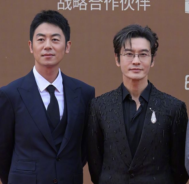 华表奖红毯生图来了！章子怡紧绷关晓彤秀长腿，大批女星面部僵硬（组图） - 20