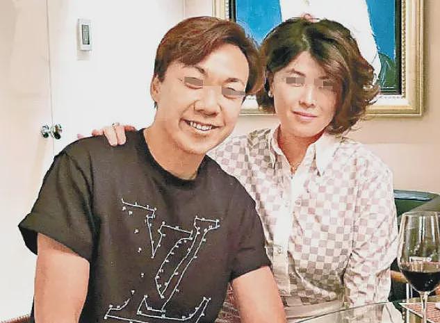 TVB港姐宣布复出！为嫁豪门互撕夺夫，母凭子贵养出冠军儿？今家道中落出来挣钱？（组图） - 22