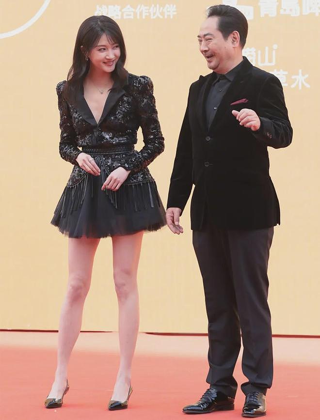 华表奖红毯生图来了！章子怡紧绷关晓彤秀长腿，大批女星面部僵硬（组图） - 2