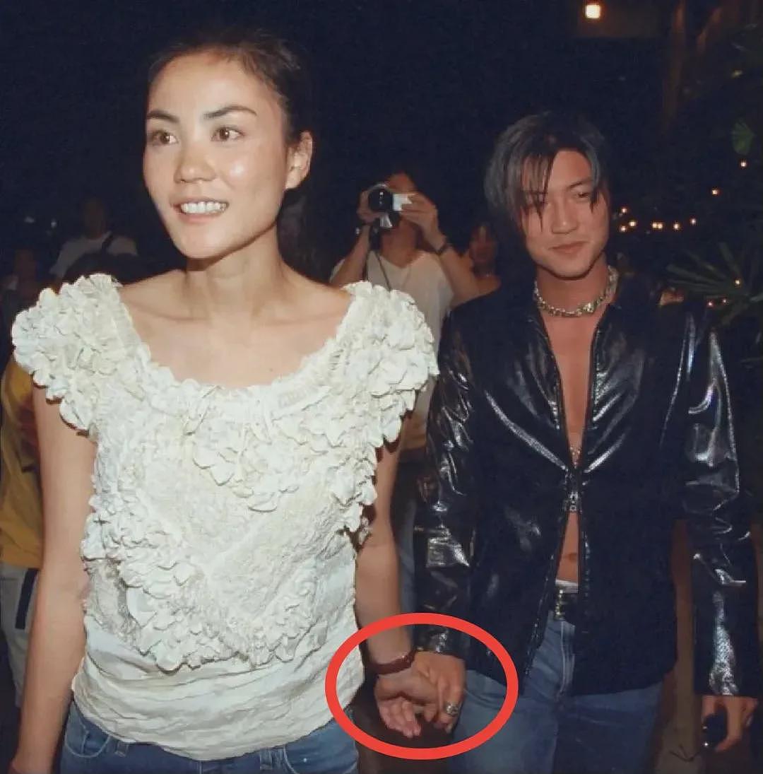 谢霆锋演唱会表白王菲,天后伴舞视频流出, 网友替张柏芝感到不值(组图) - 4