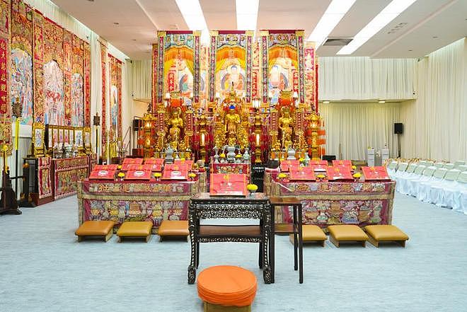 李兆基设灵:徐子淇为公公守孝,李嘉诚儿子露面,郭晶晶夫妇现身(组图) - 12